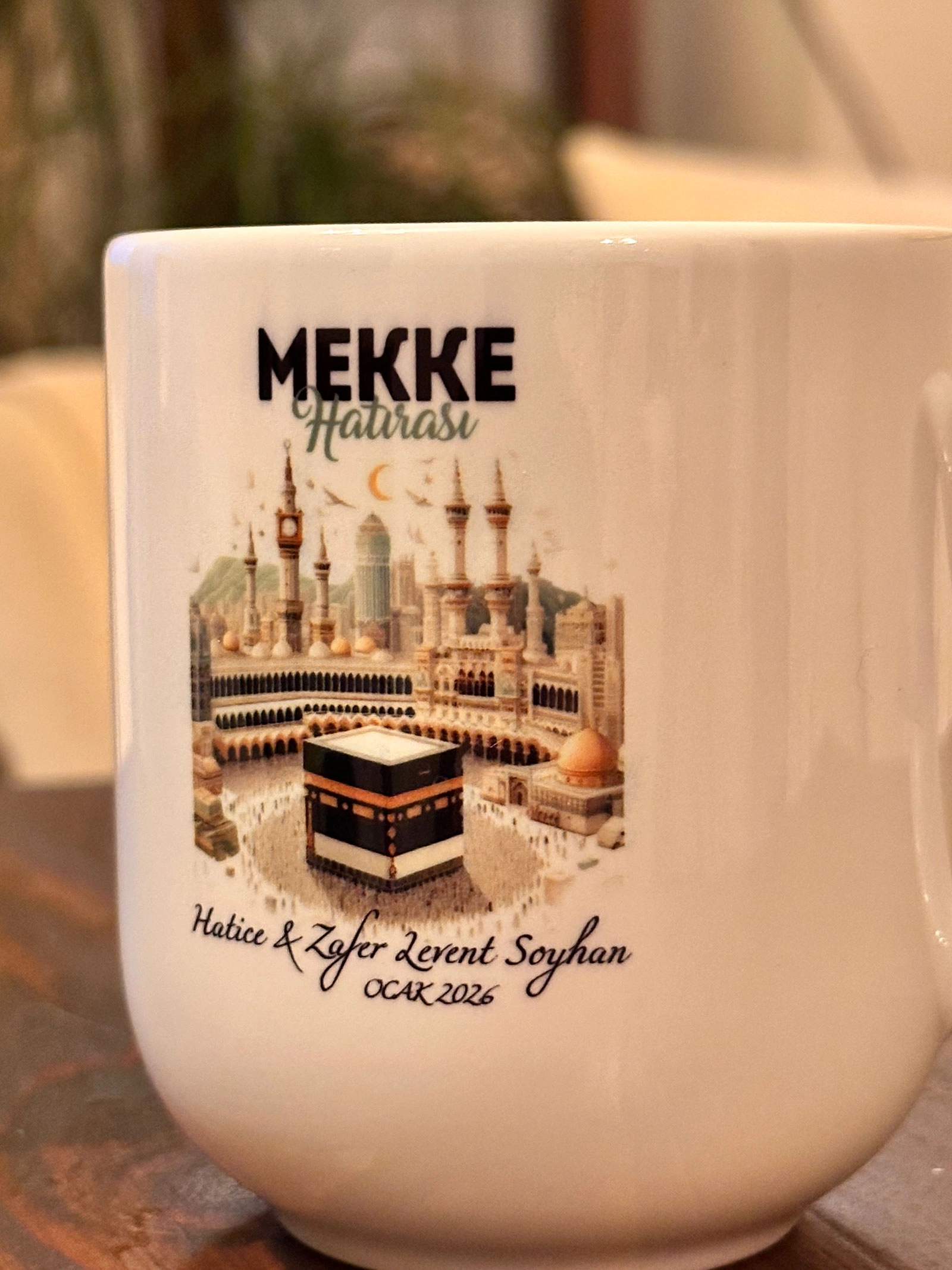 Kişiye Özel İsimli, Kâbe Görselli Mekke Hatırası Porselen Elite Kupa Bardak