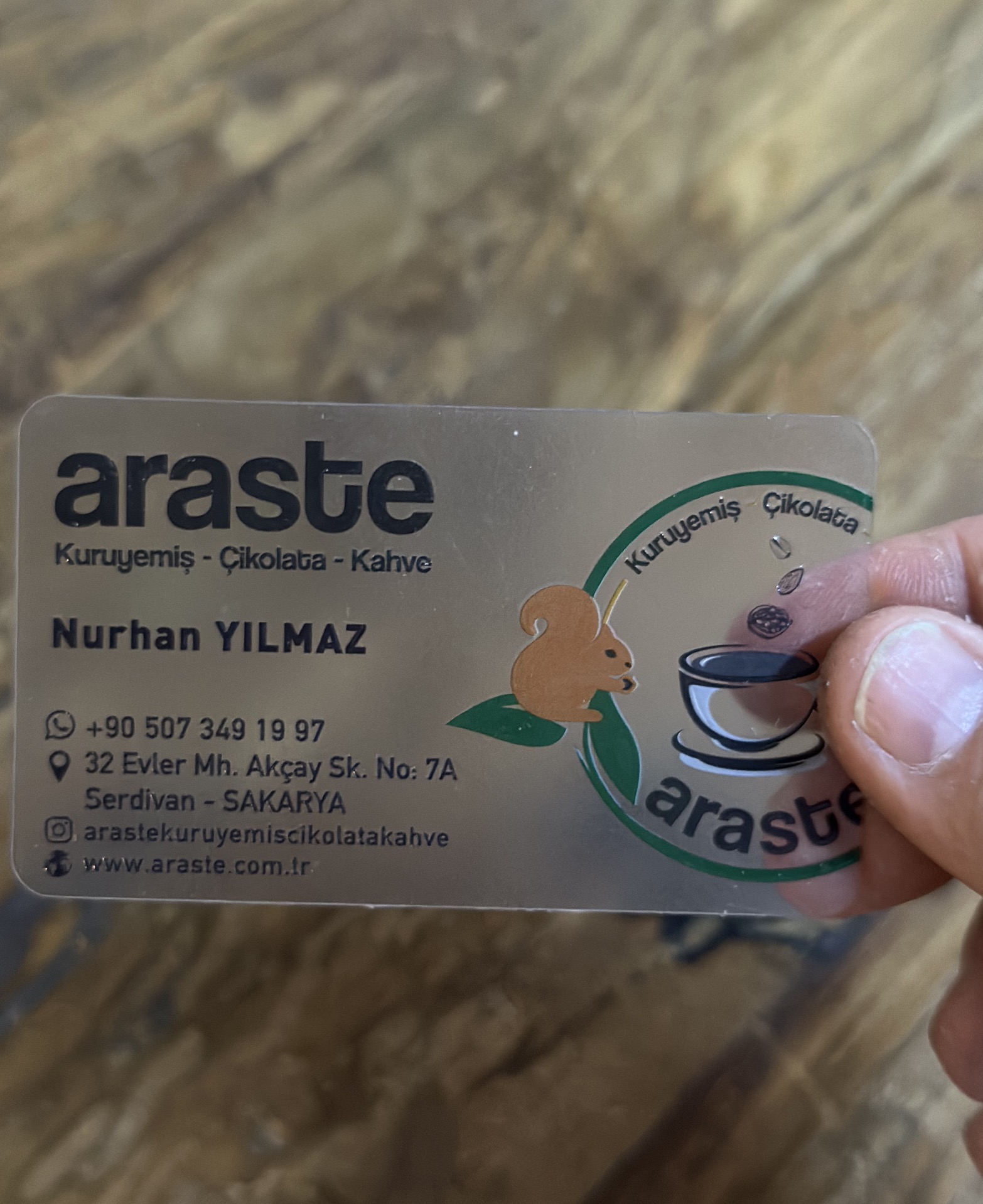 Şeffaf Ofset Baskı Kartvizit Renkli - Oval Kesim - Ofset Baskı - Laklı - 85X50 - 500 Adet